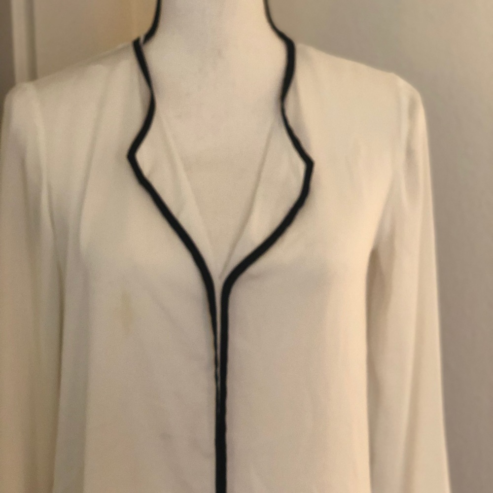 ❌GIFTED Mango MNG flowy blouse XS